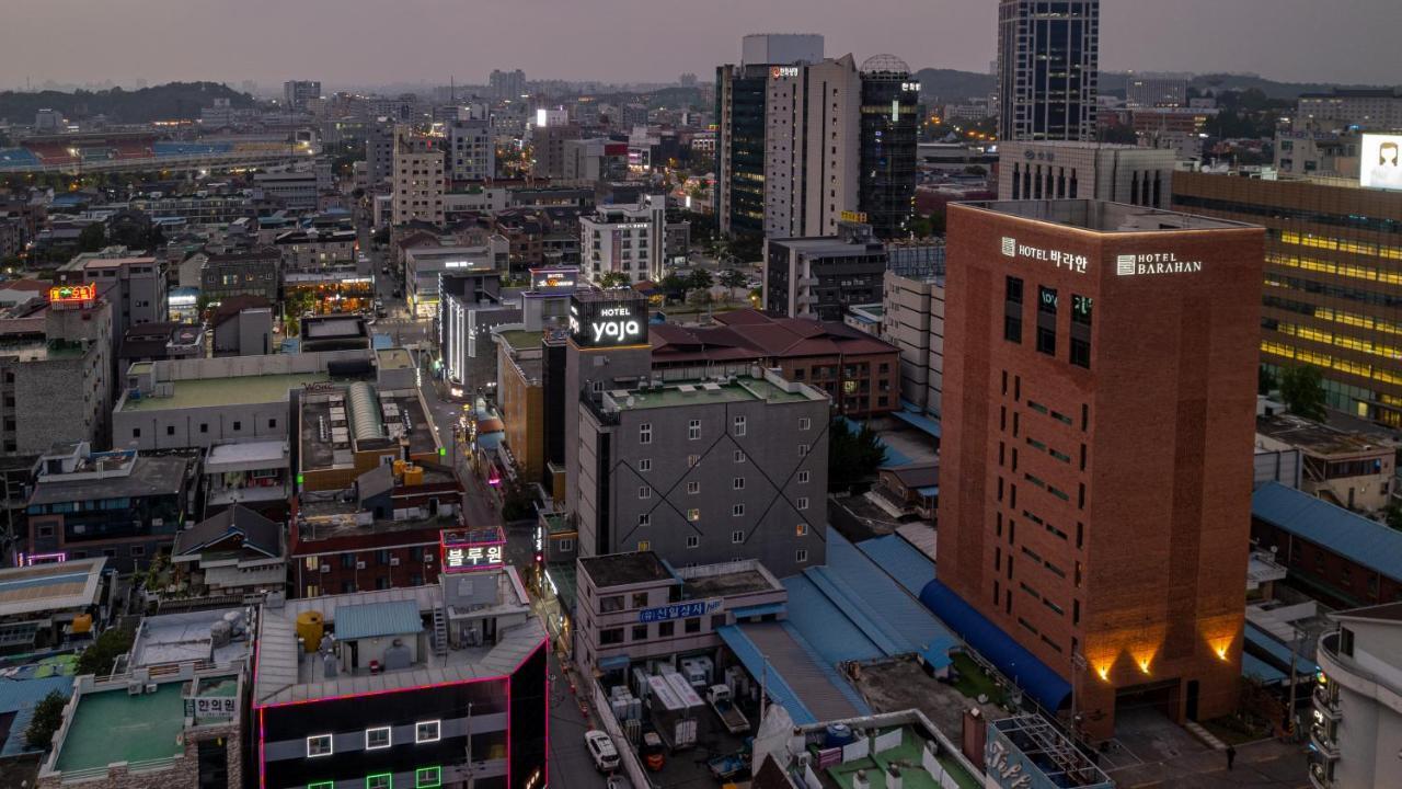 Hotel Barahan Jeonju Buitenkant foto