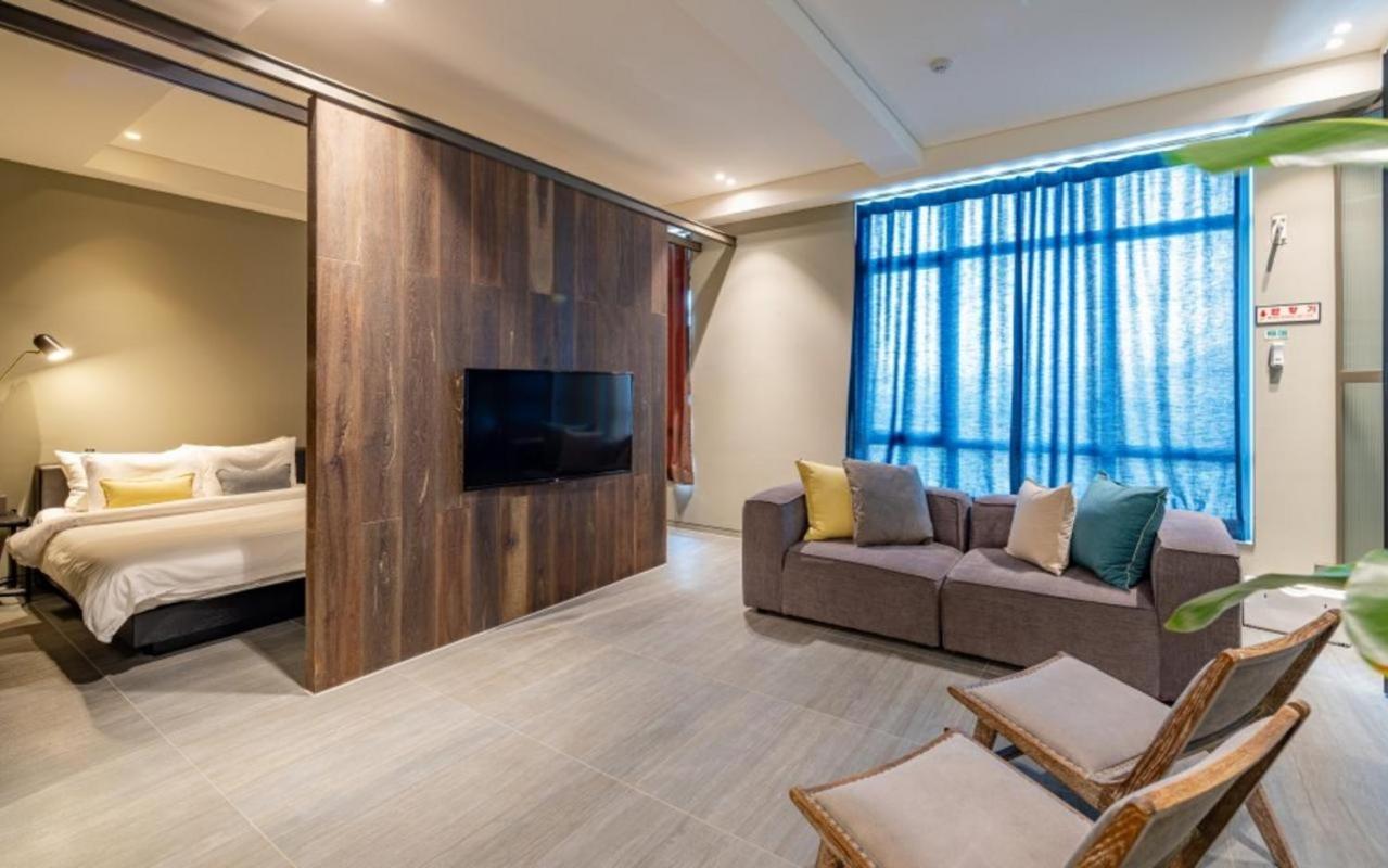 Hotel Barahan Jeonju Buitenkant foto